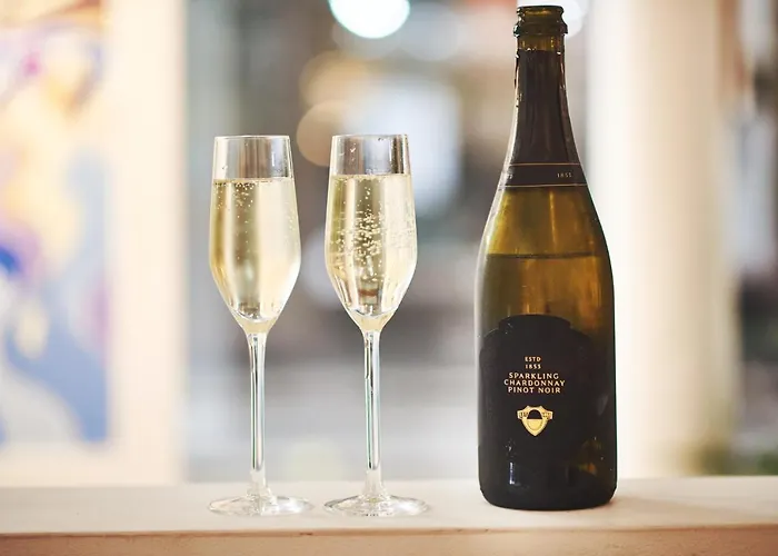 Riverside Comfort By Bookinghost Apartment *