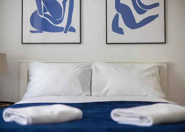 Riverside Comfort By Bookinghost *