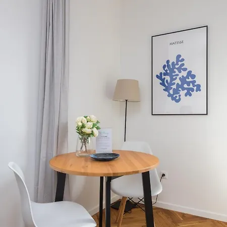 Riverside Comfort By Bookinghost Warschau