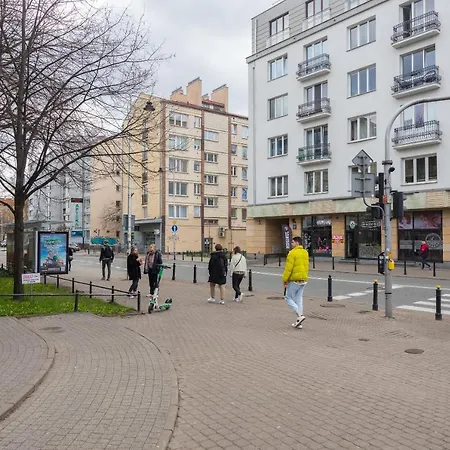 Riverside Comfort By Bookinghost Appartement Varsovie