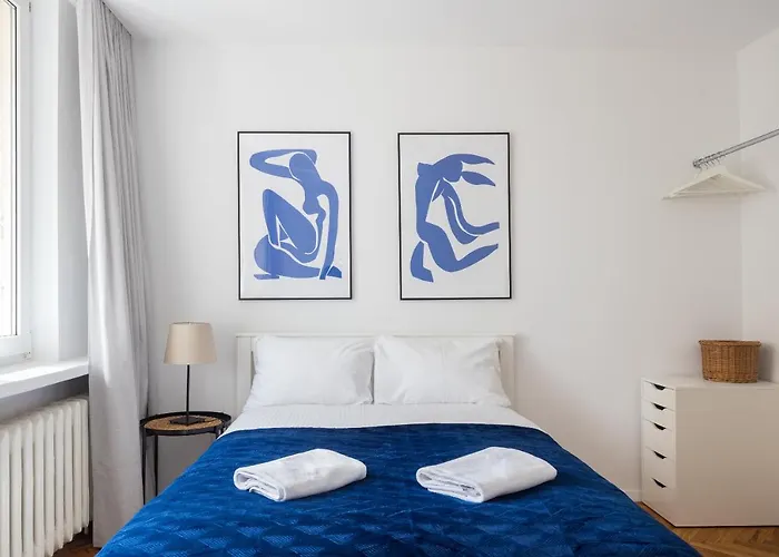 Apartment Riverside Comfort By Bookinghost