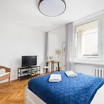 Apartment Riverside Comfort By Bookinghost *