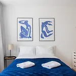 Apartment Riverside Comfort By Bookinghost
